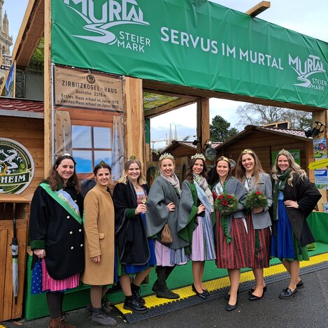 Zirbenkönigin Melanie Tragner | © Erlebnisregioin Murtal |  Erlebnisregion Murtal