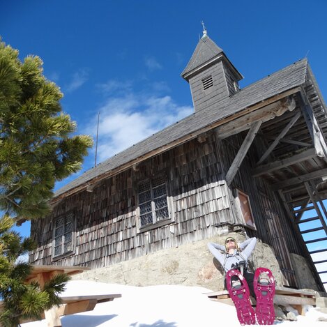 Genussvoll rasten bei der Lorettokapelle | © Weges | WegesOG