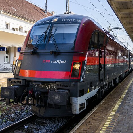 F1 Arrival by Train | © Red Bull Ring  | Lucas Pripfl - Red Bull Ring