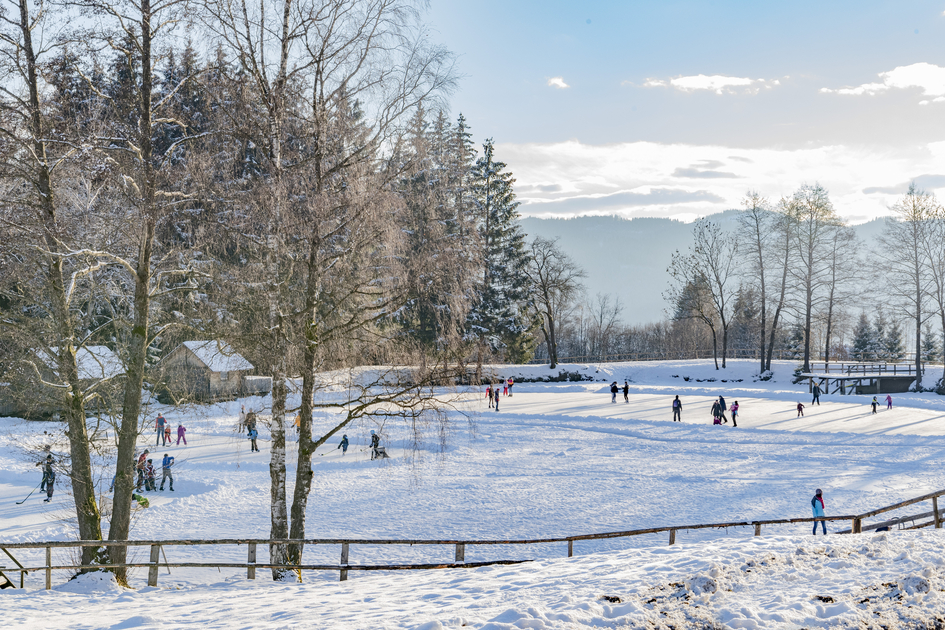 Ice skating Weiermoarteich | © Anita Fössl  | TV Murtal