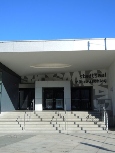 Eingang zum Stadtsaal Mürzzuschlag | © Stadtgemeinde Mürzzuschlag | thomb