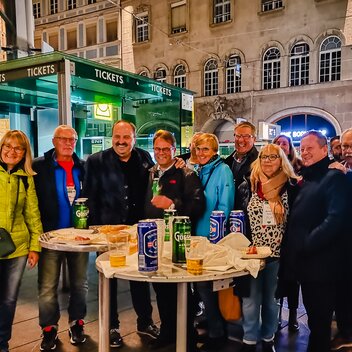 Ausklang beim Würstl-Standl am Grazer Hauptplatz | Gabriele Grandl | © Busreisen Steiermark