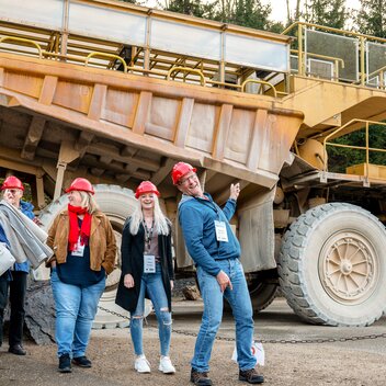 Auf los geht's los: Haulyfahrt auf den Erzberg | Friedinger | © Busreisen Steiermark