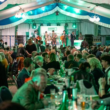 Greakariert spielt am Jubiläumsabend 25 Jahre Busreisen Steiermark auf | Jesse Streibl | © STG