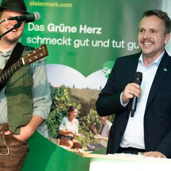 Festrede durch Michael Feiertag, Geschäftsführer STG, am Jubiläumsabend | Jesse Streibl | © STG