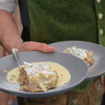 Apfelstrudel zur Stärkung  | L. Stranz | © Gruppenreisen Steiermark