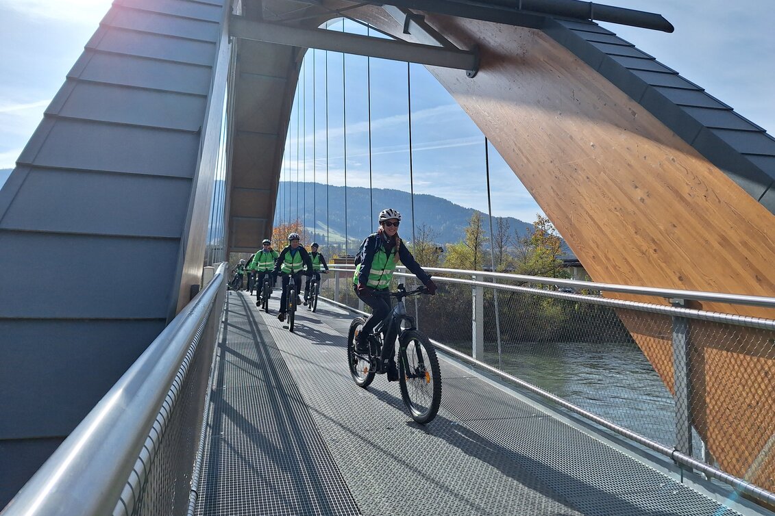 Über die Murbrücke in der Holzwelt Murau | © Gruppenreisen Steiermark | B. Friedinger | © Gruppenreisen Steiermark