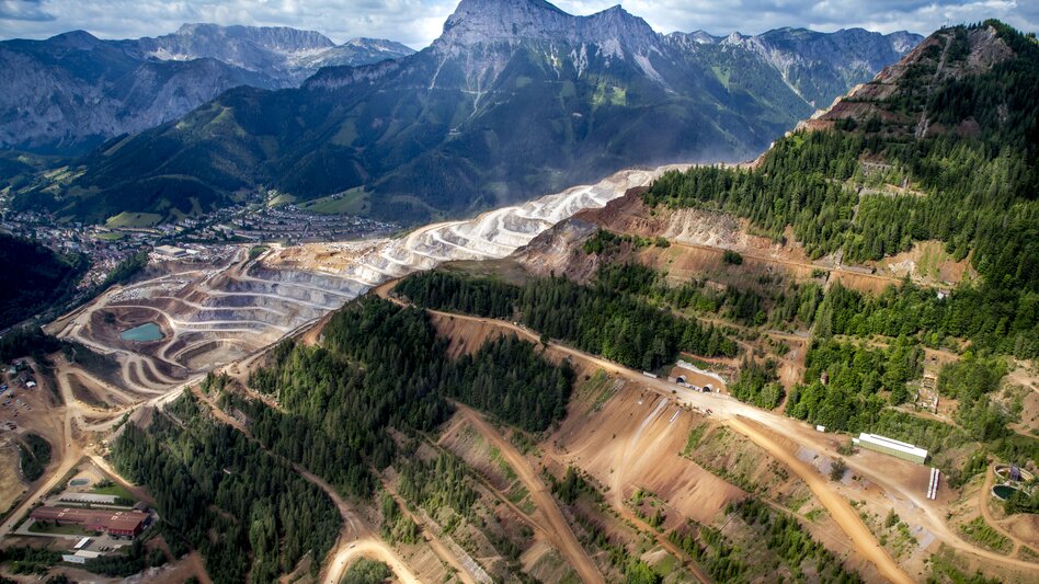 Erzbergspitze und Pfaffenstein | © VA Erzberg