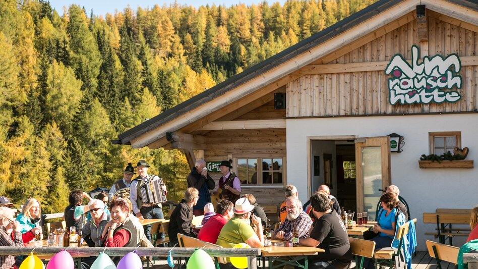 Stärkung in der Almrauschhütte | © Naturerlebnis Bürgeralm