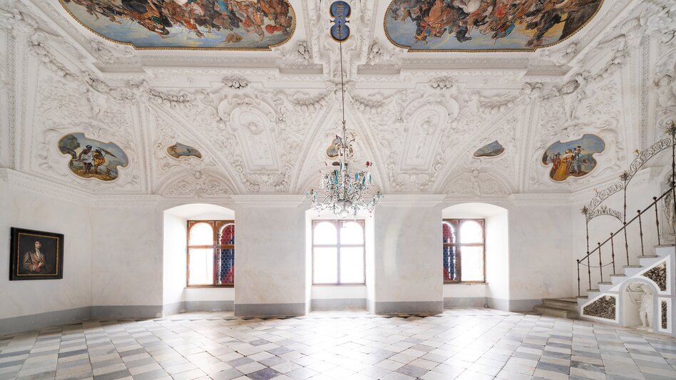 Weißer Saal im Burgmuseum | © Burg Riegersburg