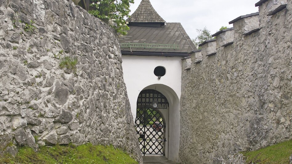 Burg Strechau Eingangstor | © Boesch Privatstiftung