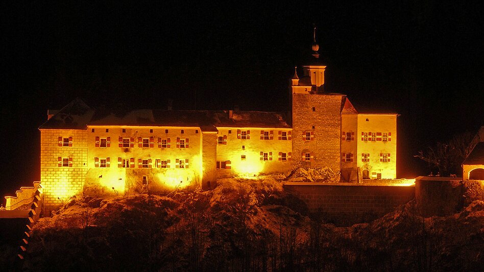 Burg Strechau bei Nacht | © Boesch Privatstiftung