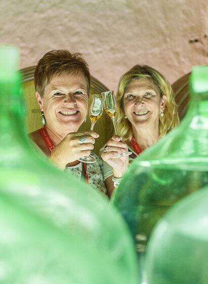 Bei der Verkostung | Alexander Rauch | © Busreisen Steiermark