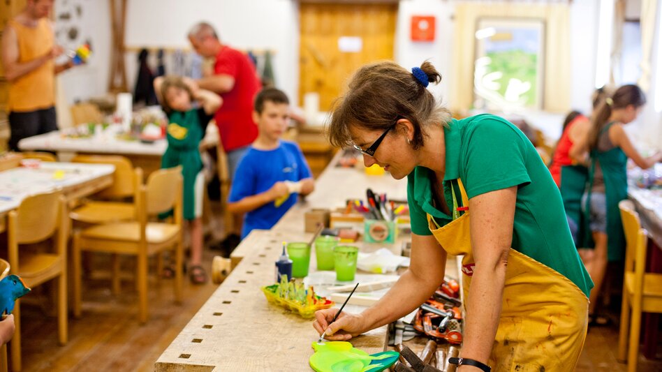 Basteln im Holzmuseum | © Holzwelt Murau