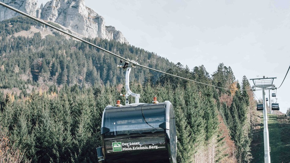 Berg- und Talfahrt seit Herbst 2024 mit der neuen Panoramabahn | © Loser Bergbahnen