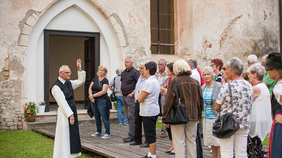 Rundgang durch die Klosteranlage | © Busreisen Steiermark
