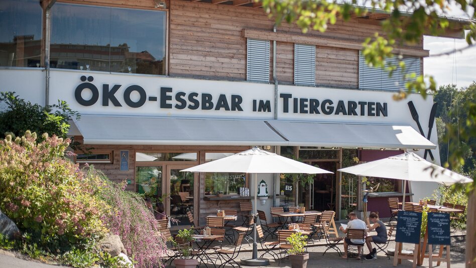 Außenaufnahme Restaurant Öko-Essbar im Tiergarten | © Busreisen Steiermark