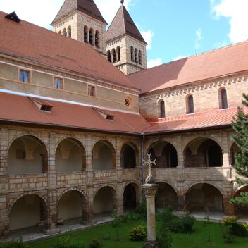 Ein Blick in den Innenhof der Abtei Seckau | Abtei Seckau | © Erlebnisregion Murtal