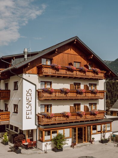 Außenansicht Hotel und Restaurant Felsners | Christine Höflehner | © Hotel Felsners