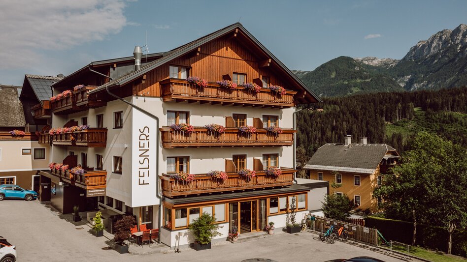 Außenansicht Hotel und Restaurant Felsners | © Hotel Felsners