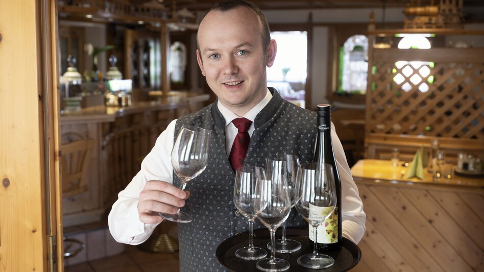 Hausherr Wolfgang Romirer