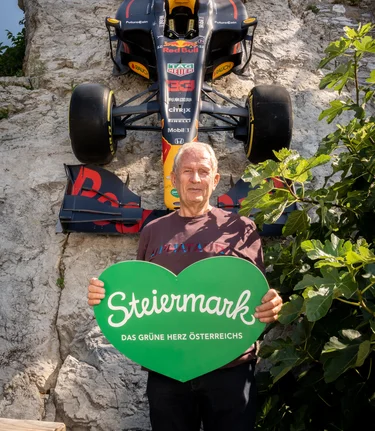 © STG / Jesse Streibl