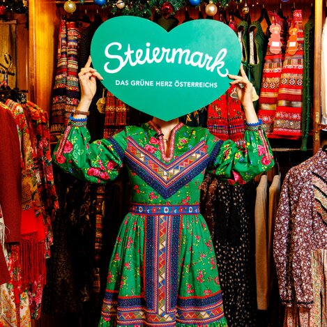 Lena Hoschek | © STG | Harry Schiffer