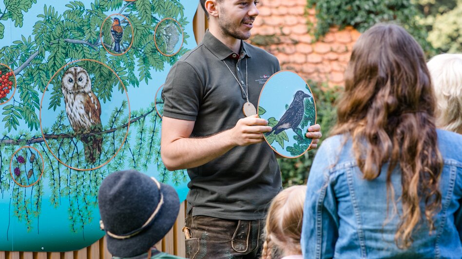 Guide bei der Führung | © TG-Fotozone