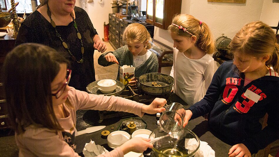 Apothekenmuseum Kinderworkshop | Edin Prnjavorac | © Graz Museum