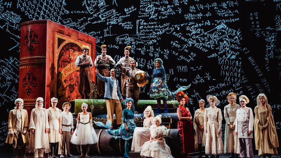 Next Liberty - Der Zauberlehrling - Ensemble | © Lupi Spuma