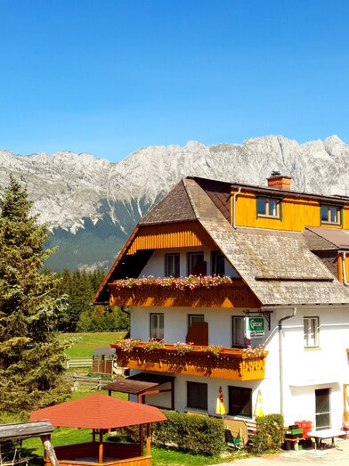 Das Pürcherhof-Haupthaus im Sommer | Achim Schmidt | © Pürcherhof