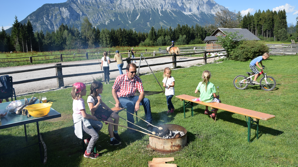 Lagerfeuer und Grillerei