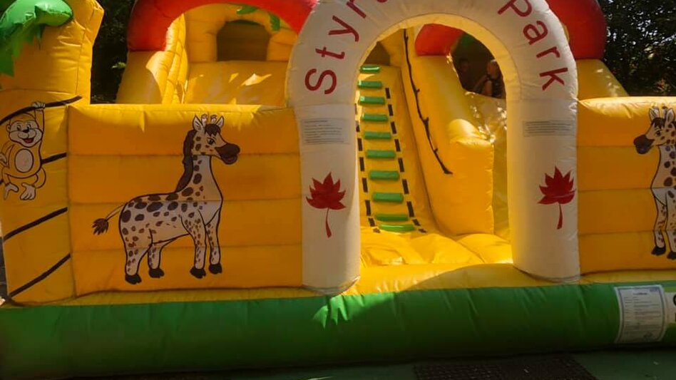 Hüpfburg Styrassic Park