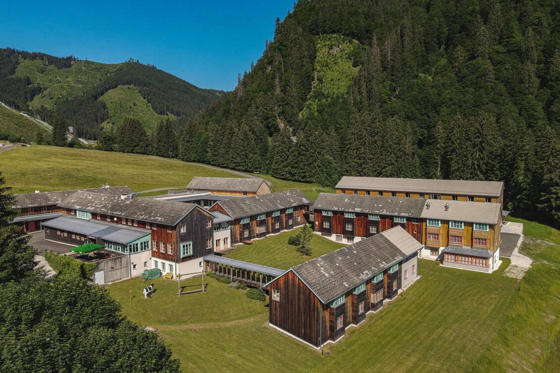 Luftaufnahme vom JUFA Hotel Eisenerz*** | © JUFA Hotels/ Robin Weigelt | JUFA Hotels/ Robin Weigelt