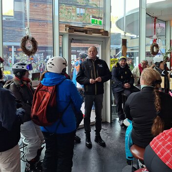 Begrüßung mit Hr. Dir. Bliem | © Young Styria