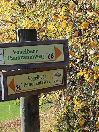 Vogelbeer-Panoramaweg, St. Kathrein am Offenegg, Markierung | © Oststeiermark Tourismus | Christine Pollhammer | © Oststeiermark Tourismus