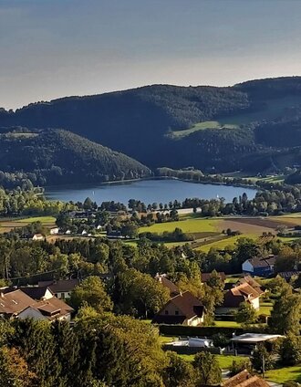 Ausblick zum Stubenbergsee, Apfelland in der Oststeiermark | Christine Pollhammer | © Oststeiermark Tourismus