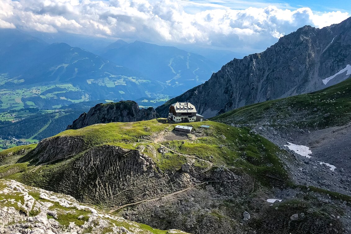 Hiking route Stage 01 From Glacier to Wine South Route Dachstein Gondola - Guttenberghaus - Touren-Impression #1 | © Steiermark Tourismus/Martina Traisch