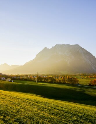Blick aus dem Ennstal zurück auf den Grimming | bigshot.at | © Steiermark Tourismus/bigshot.at