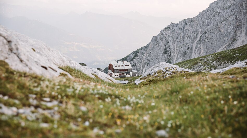 Multi-day tours Südwandhütte - Guttenberghaus | Sun Trail Dachstein: Stage 02 - Touren-Impression #2.7 | © Erlebnisregion Schladming-Dachstein