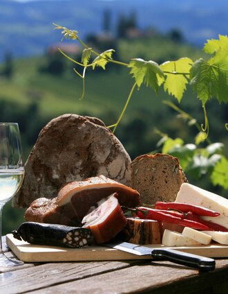 Steirische Brettljause zur Stärkung | Harry Schiffer | © (c) Steiermark Tourismus/Harry Schiffer