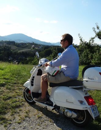 Mit der Vespa über Berg und Tal | xSimon Sackl | © Oststeiermark Tourismus
