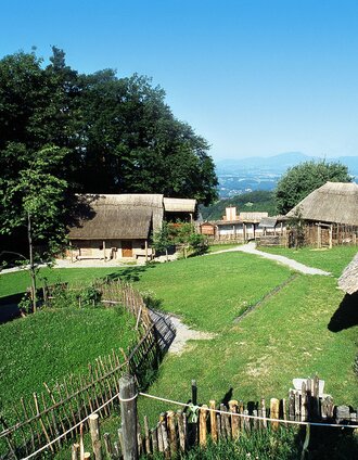First prehistoric open-air museum in Styria, ApfelLand-Stubenbergsee, Eastern Styria | Kulmkeltendorf | © Oststeiermark Tourismus