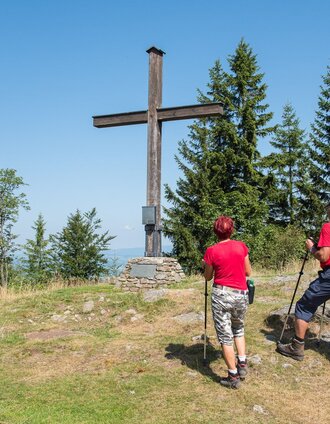 Masenberg: Gipfelkreuz Sommer | Helmut Schweighofer | © Oststeiermark Tourismus