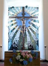 Altarraum der St. Barbara Kirche Hundertwasser | © Steiermark Tourismus | Harry Schiffer | © Steiermark Tourismus