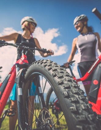 E-biken in den Fischbacher Alpen | nicoleseiser.at | © TV Hochsteiermark