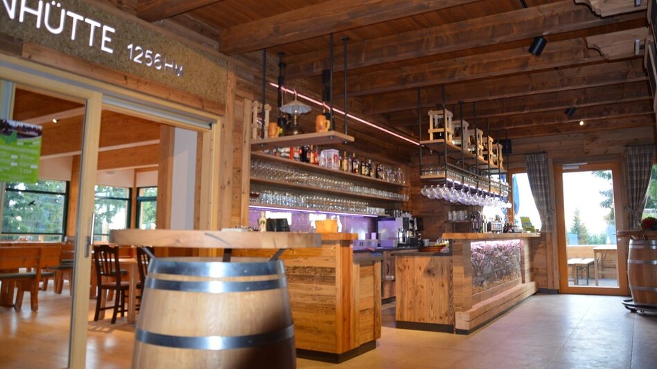 Themen- und Lehrpfad Kultwanderweg Sonnenweg, Miesenbach - Touren-Impression #2.4 | © Wildwiesenhof