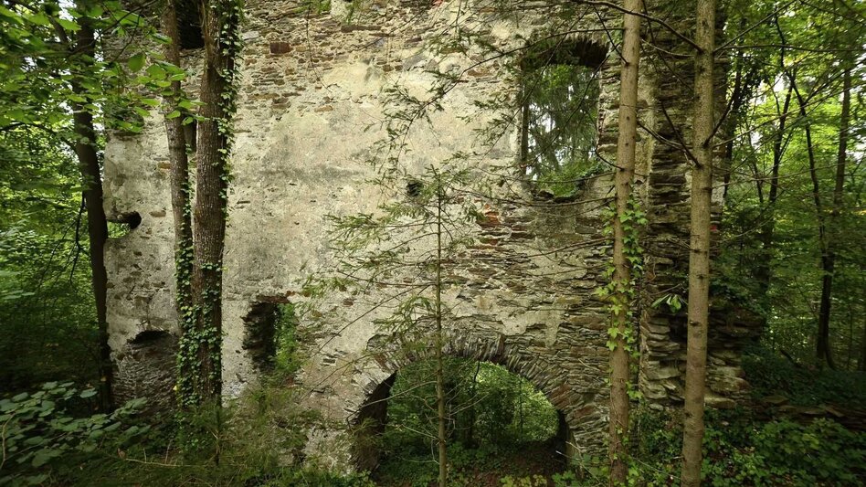 Hiking route Ruinen-Runde: Von Alt Leonroth bis Neu Leonroth - Touren-Impression #2.3 | © Community