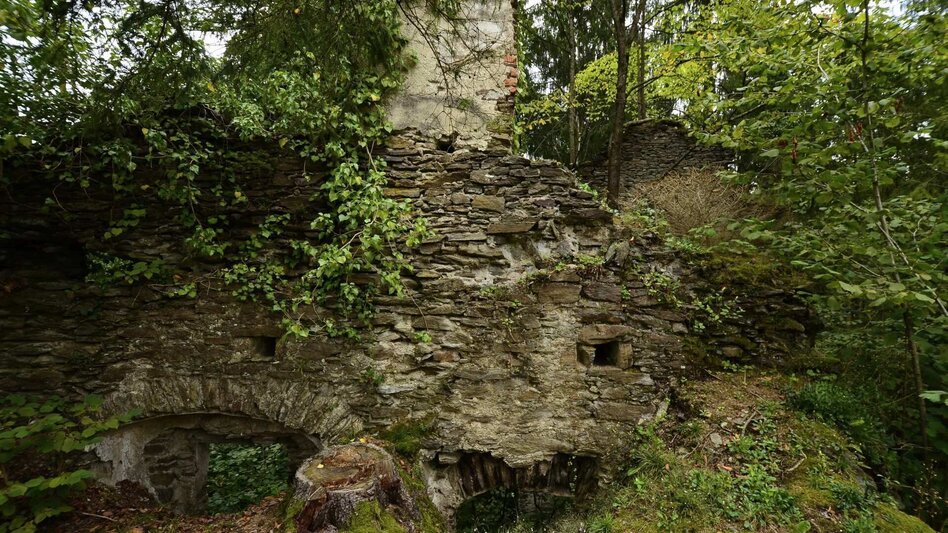Hiking route Ruinen-Runde: Von Alt Leonroth bis Neu Leonroth - Touren-Impression #2.4 | © Community