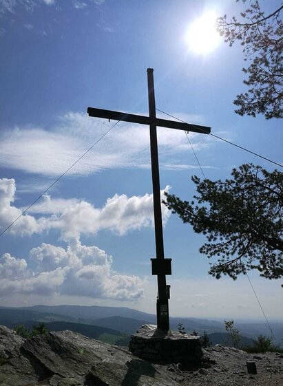 Gipfelkreuz am Arzberg | © Oststeiermark Tourismus | Tourismusverband Oststeiermark | © Oststeiermark Tourismus